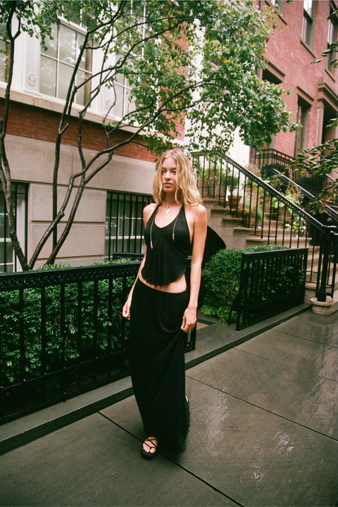 Isla Halter Top (Jet Black)